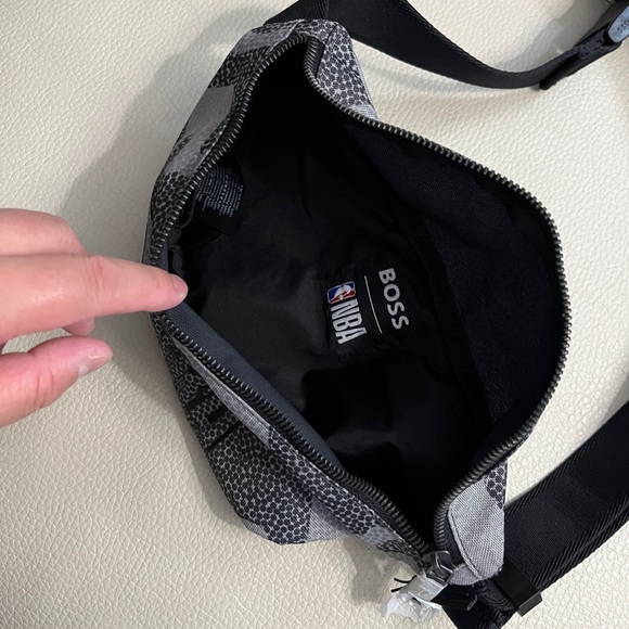 NWT - Hugo Boss x NBA Camo Embossed Double Logo Belt Bag - Picture 4 of 7